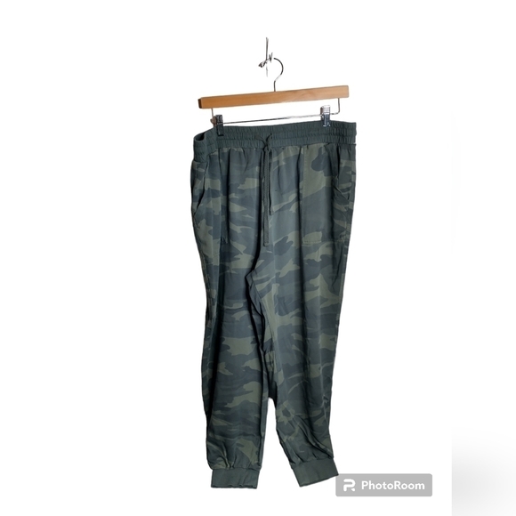 Splendid Camo Rayon Joggers, size XXL, women's - Picture 1 of 9